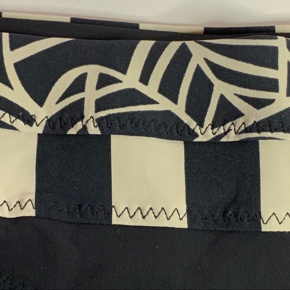 Lululemon Shanti Surf Bikini Bottoms - Picture 4 of 13